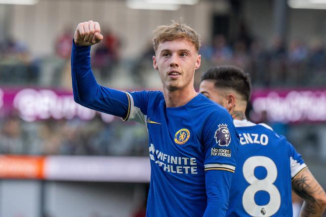 看台嘘声不断，不是因为输球（看台嘘声此起彼伏，原因不在输球）