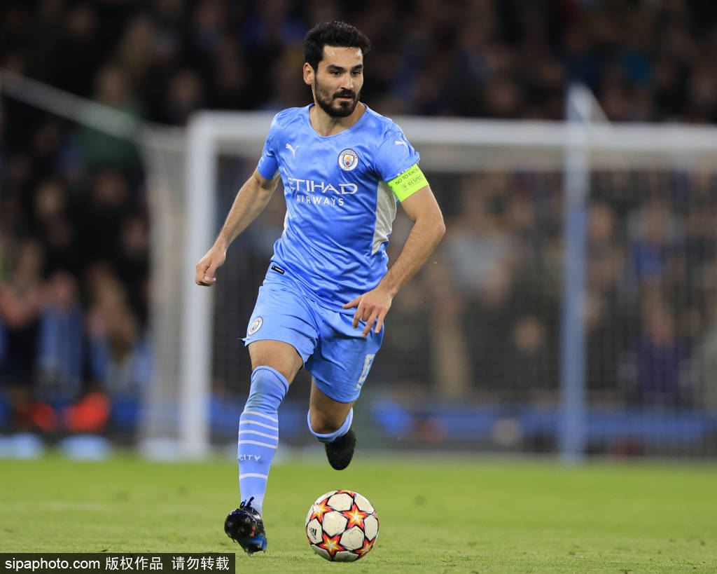 马内：萨拉赫是那种一看到球门就谁也不看的人，这是他的天性（马内：萨拉赫眼里只有球门，这是他的本能）