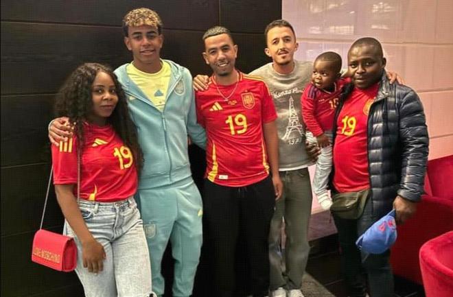 陈梦和黄子韬切磋乒乓球 黄子韬精准狙击陈梦笑点（陈梦与黄子韬乒乓过招 黄子韬精准拿捏陈梦笑点）