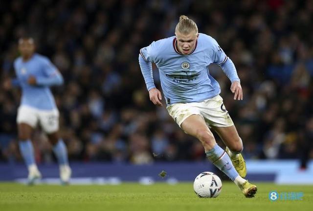 德转列本赛季30岁以上选手进球排行榜：凯恩领跑，...（德转公布本季30+球员进球榜：凯恩暂居榜首，...）