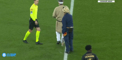 克罗斯评历史最佳11人：C罗左边锋，梅西前腰，马尔蒂尼入选